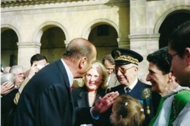 Elivra Jacques Chirac államelnök, Borde tábornok és felesége társaságában