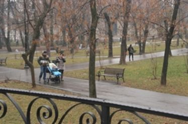 A kisgyermekes szülők kedvelt helye a sepsiszentgyörgyi Erzsébet park                          Fotó: Albert Levente (illusztráció)