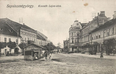 Főtér a századelőn