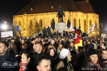 Örömünnep Kolozsvár főterén. Fotó: Márkó László