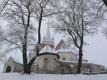 A csíkrákosi plébániatemplom.  A szerző felvétele