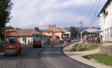 Soha nem volt egyszerre ennyi erőgép a kommandói utcákon. A szerző felvétele