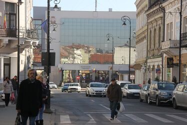 A lakosság jelentős része jövőben több pénzt hagy a városi adóhivatalban. Albert Levente felvétele