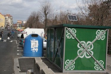 Mágneskártyával nyitható hulladékgyűjtő a Gábor Áron utcában. Albert Levente felvétele