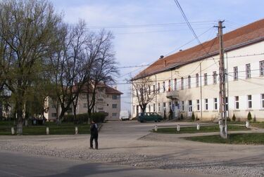 A hátrányos helyzetű nagyborosnyóiak életfeltételeinek javítását célozta meg az uniós pályázat. A szerző felvétele