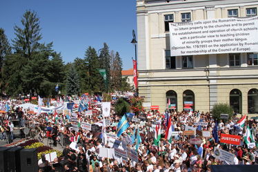 2012-ben ezrek tüntettek a Mikóért. Albert Levente archív felvétele