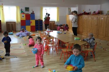 Szinte hetente érkezik új baba a Napsugár óvodai bölcsődés csoportba. Albert Levente felvétele