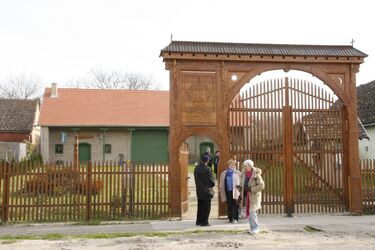 Tájház székely kapuval Tevelen. Ferencz Csaba felvétele