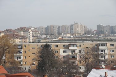 Friss színeket kapnának a kopott tömbházak a városvezetés tervei szerint. Albert Levente felvétele