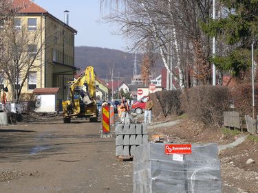 A környékbeliek nagyon várják a Testvériség utca felújításának befejezését . Szekeres Attila felvétele