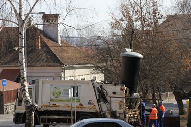 Szemétszállítás a megyeszékhelyen. Fotó: Albert Levente