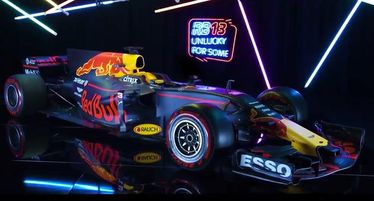 A Red Bull idei autóját a 13-as szám jegyében mutatták be