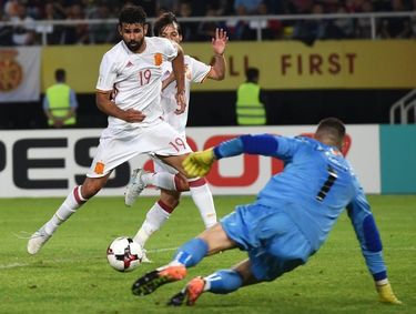 Diego Costa (19) szerezte a spanyolok második gólját