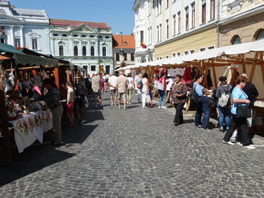 Belakták a kézművesek a Gábor Áron teret