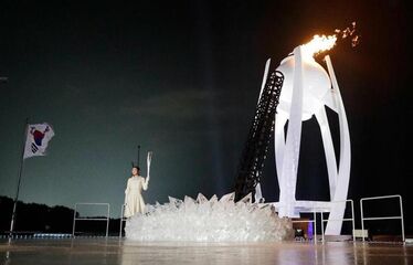 Fotó: Facebook/Olympic Fellobbant a láng