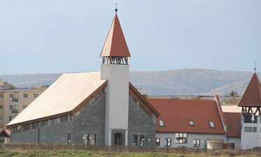 Megyei támogatással fejezték be Sepsiszentgyörgyön a Gyöngyvirág utcai templomot. Fotó: Albert Levente