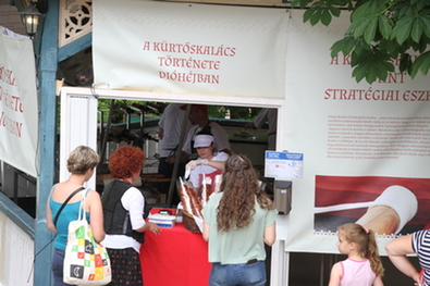 Kürtőskalács a pavilonban. Fotó: Albert Levente