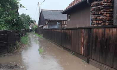 Kézdiszentléleki elárasztott utca. Fotó: Kertész Tímea