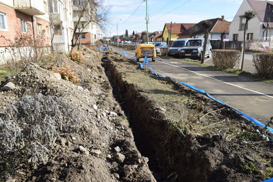 Dolgoznak a Csernátoni utcában. A szerző felvétele