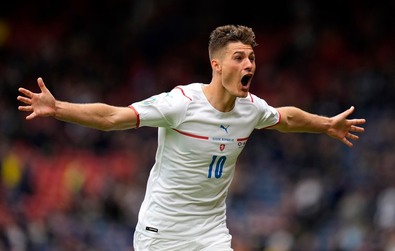 Patrik Schick félpályáról is betalált. Fotó: Facebook / UEFA EURO 2020