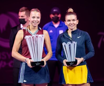 Kontaveit és Halep. Fotó: Facebook / TransylvaniaOpen