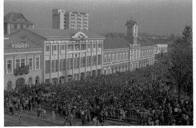 1989 decembere Sepsiszentgyörgyön. Fotó: Albert Levente