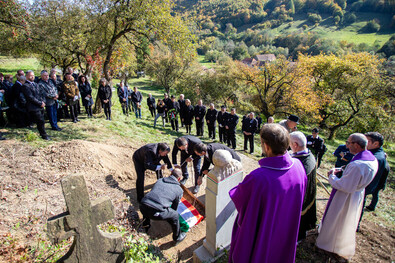 A zalánpataki sírkertben helyezték örök nyugalomra Kassay Lajos földi maradványait. Kocsis B. János felvételeIe