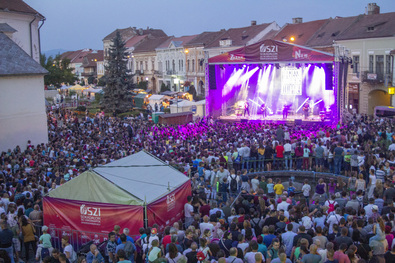 Ugyan nem Őszi, de Sokadalom marad a név. A szerző felvétele