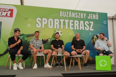 Nem az egyéni érdekek voltak fontosak, hanem a válogatott sikere (Tusványos, Buzánszky Jenő Sportterasz)