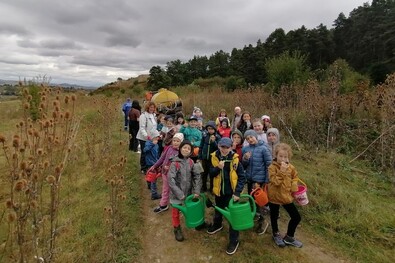 Diákok szorgoskodtak a Napkapu-csemetekertben. Fotó: hka.ro