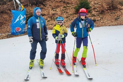 Nem tétlenkedtek a legkisebb versenyzők sem (Alpesi sí)