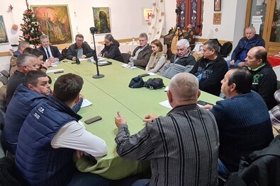 Vizes gondok a városi tanács ülésén. Fotó: Demeter Zoltán