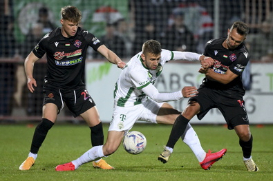 A Ferencváros lesz a Paks ellenfele a döntőben (Labdarúgás, Magyar Kupa)