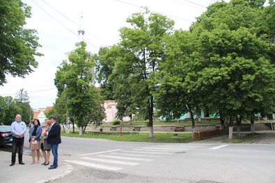 Bán István, Velencei Piroska, Kisgyörgy Tünde és Kulcsár-Terza József a szabadtéri sajtótájékoztatón. A szerző felvétele