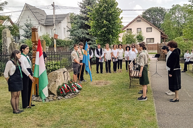 A Kovászna-Vajnafalva Református Egyházközség templomkertjében emlékeztek. A szerző felvétele