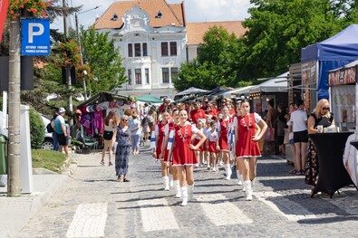 Megyei fúvószenekari fesztivált is szerveztek kézdivásárhelyi mazsorettek közreműködésével. Fotó: Bartos Lóránt