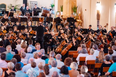 A Pannon Filharmonikusok telt ház előtt koncerteztek.  Fotók: Facebook / Sepsi Classic – Codra Botond felvétele