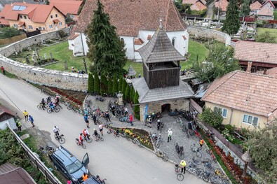 A biciklisek Gelencén. Fotó: Visit Covasna